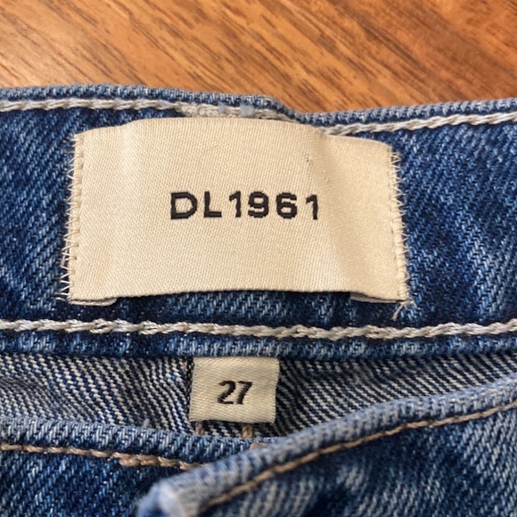 DL1961 Demie Straight high waisted wide leg jean. NWOT
Size 27 - Picture 2 of 8